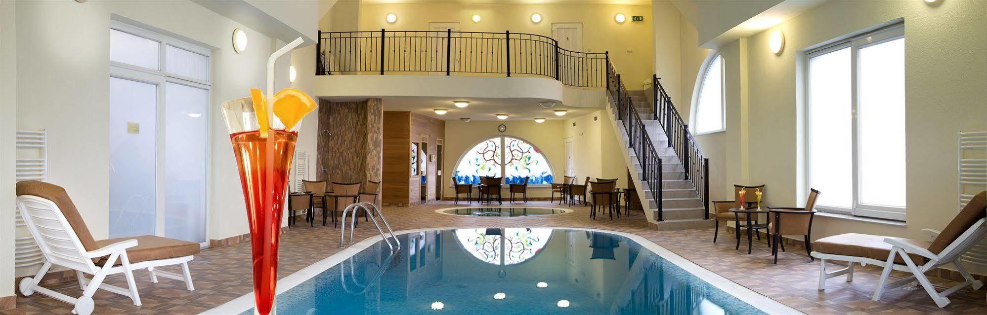 Hotel Central Nyíregyháza Extérieur photo