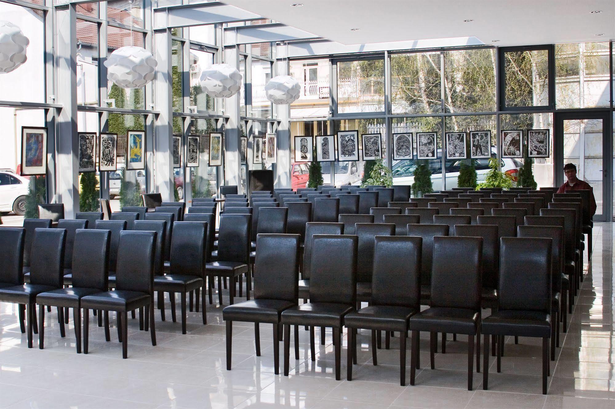 Hotel Central Nyíregyháza Extérieur photo