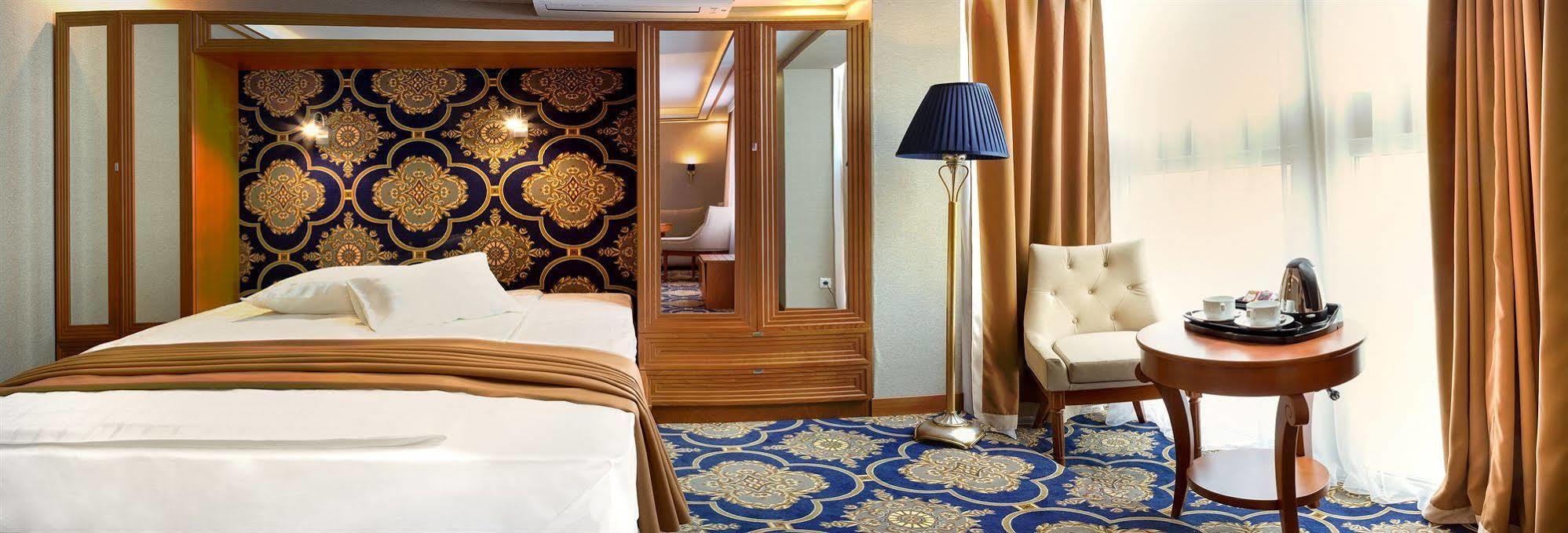 Hotel Central Nyíregyháza Extérieur photo